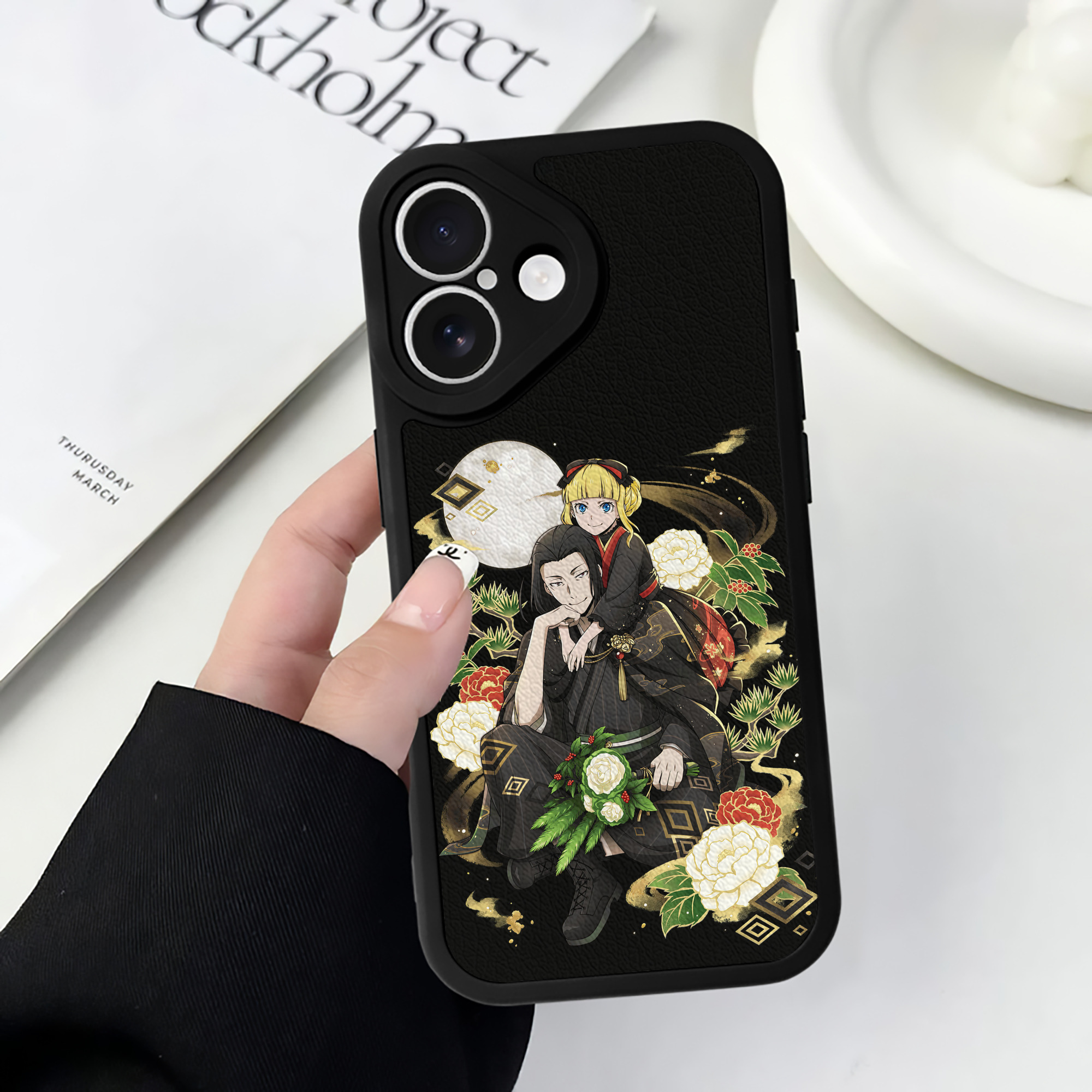 （画像用） 文豪ストレイドッグス Bungo Stray Dogs 【iPhone 16シリーズ対応】シリコンスマホケース（レザー調） 材質：シリコン
